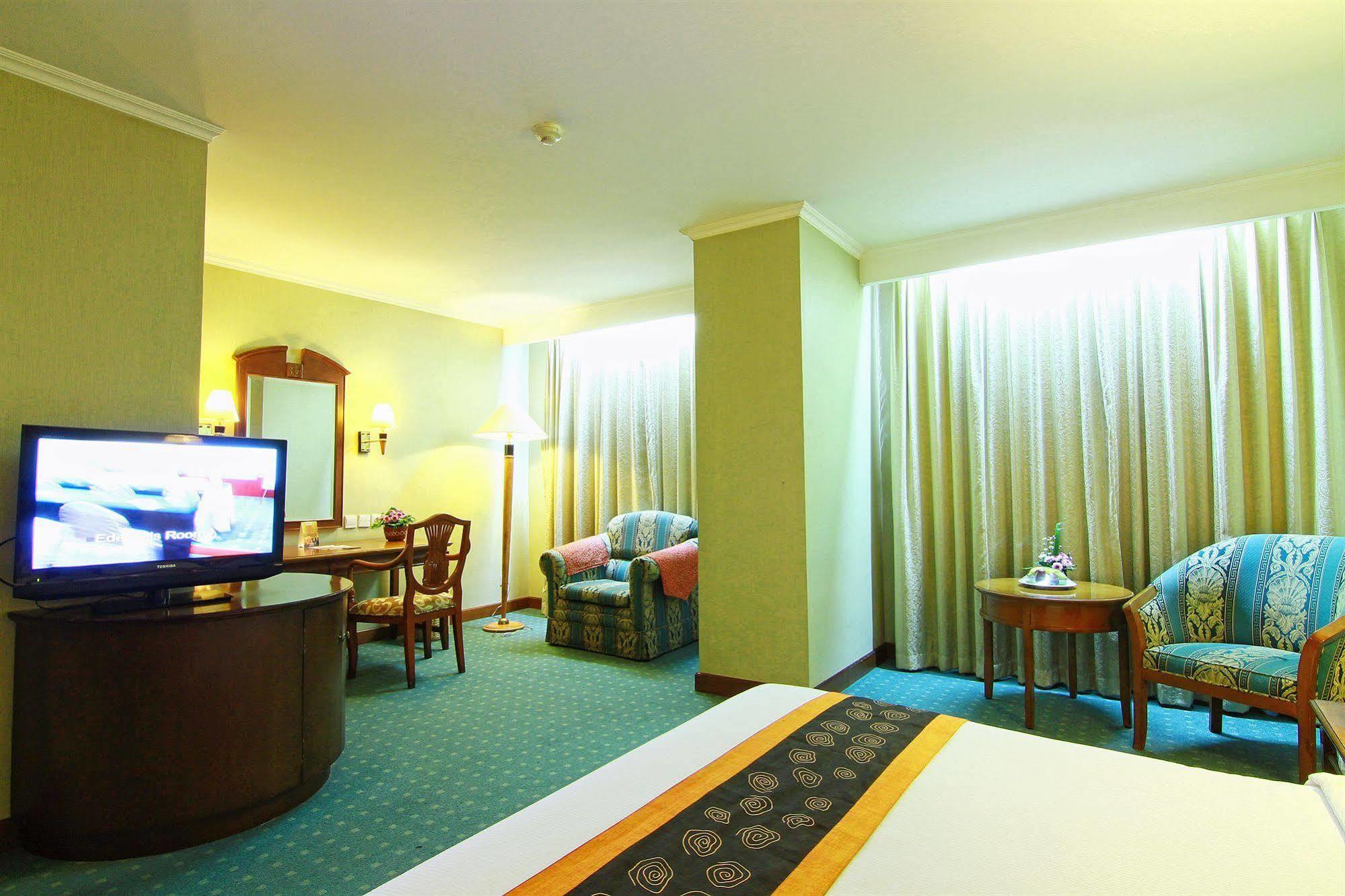 Grand Arkenso Park View Hotel Semarang Kültér fotó